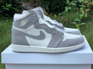 AJ Jordan 1 Retro High Pale Ivory (W)
