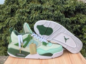 AJ Jordan 4 "First Class" WNBA